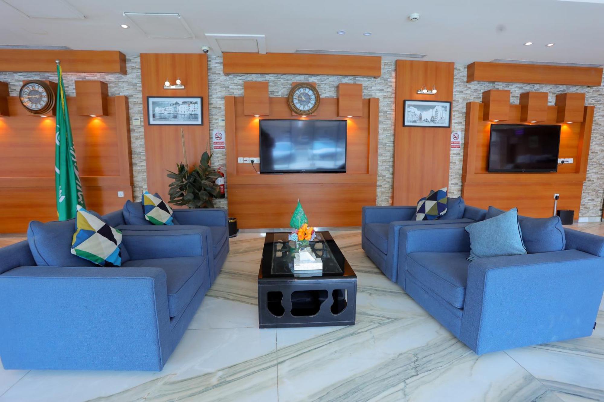 Aparthotel هوستا الملقا Rijád Exteriér fotografie