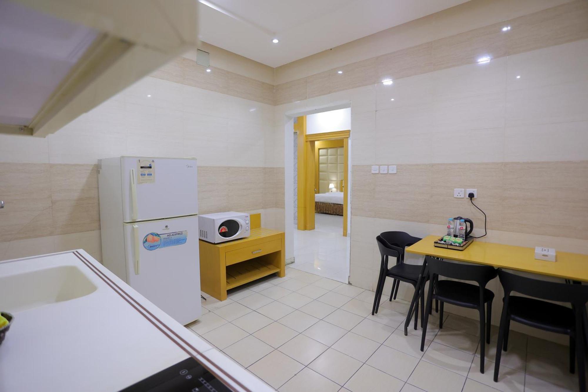 Aparthotel هوستا الملقا Rijád Exteriér fotografie